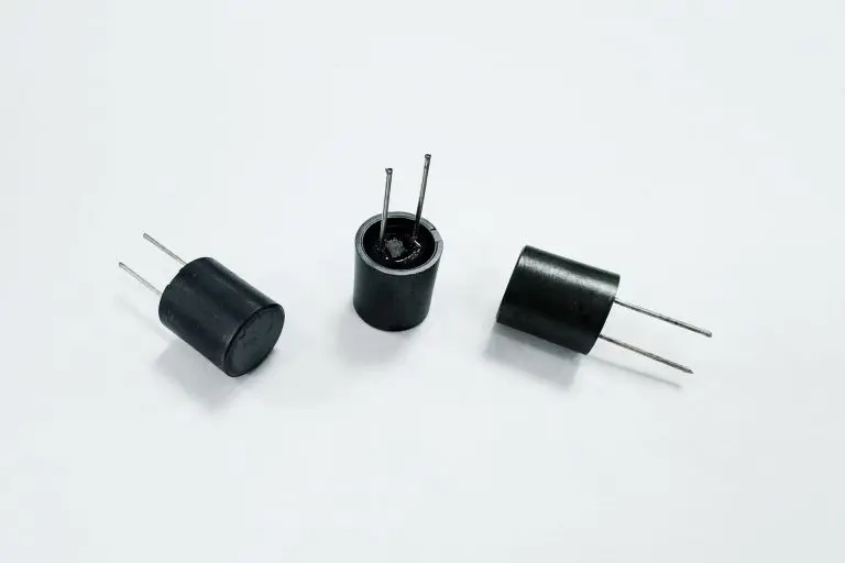O servi&ccedil;o t&eacute;cnico completo da Gujing Electronics resolveu com sucesso os problemas de seguran&ccedil;a das solu&ccedil;&otilde;es de energia dos clientes